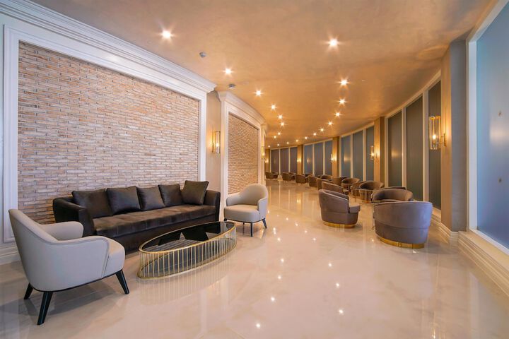 Hotel Interior 10 of 171