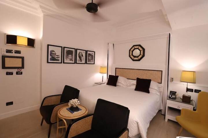 Room 7 of 37