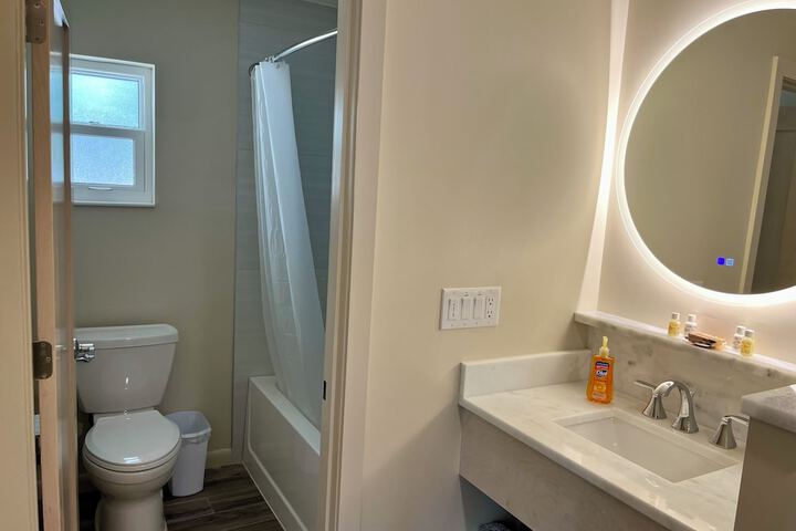 Room 22 of 28