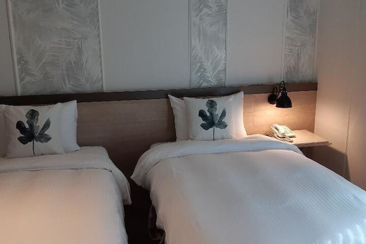 Room 12 of 58