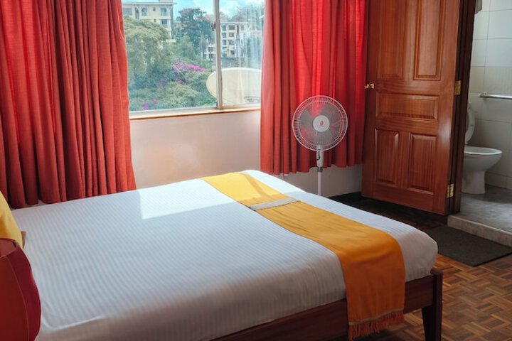 Room 25 of 69