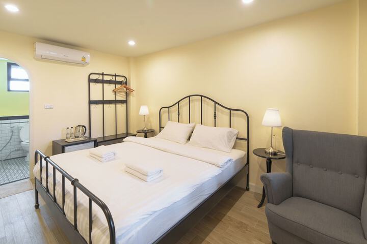 Room 5 of 25