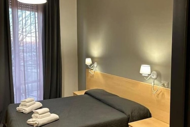 Room 9 of 41