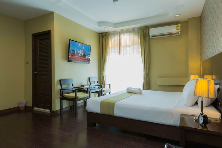 Room 54 of 100