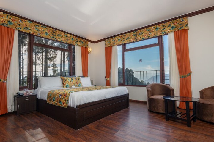 Room 8 of 30