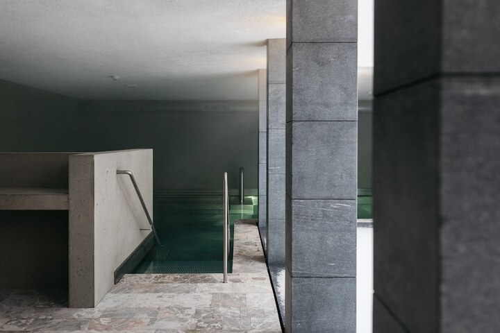 Pool 28 of 74