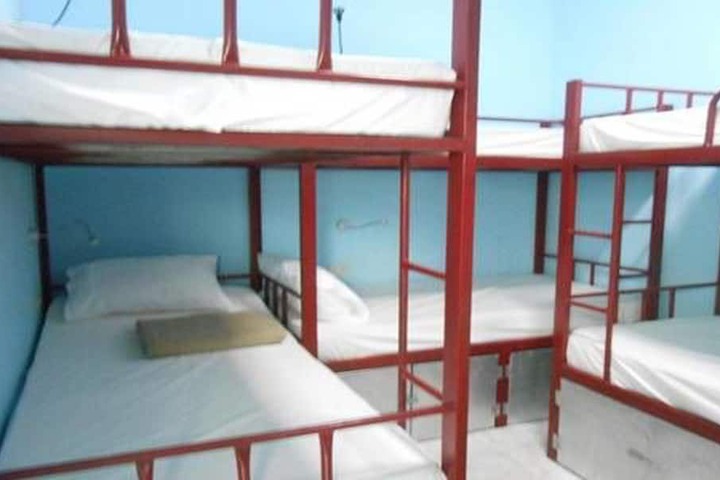 Room 14 of 34