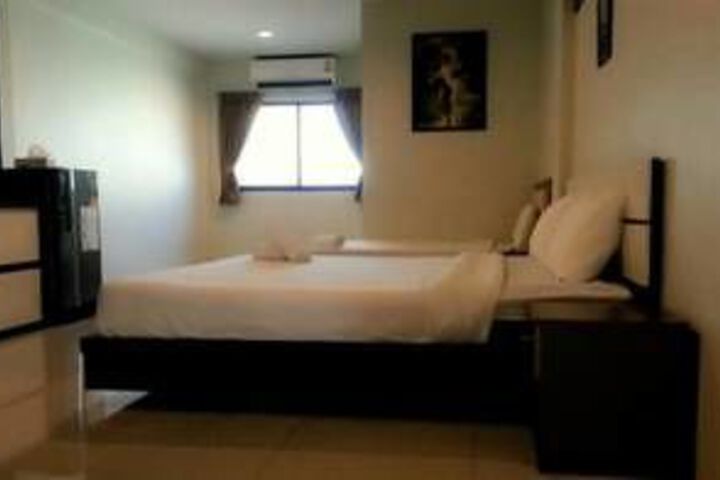 Room 15 of 30