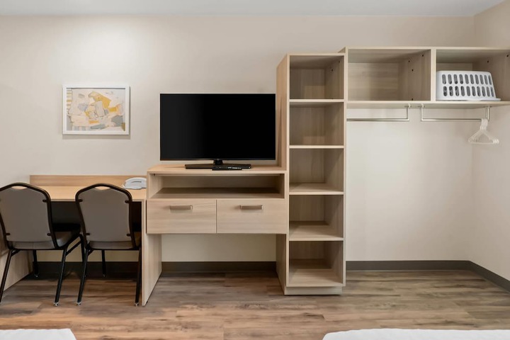 Room 18 of 38