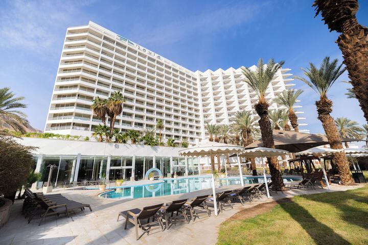 Hotel 77 of 79