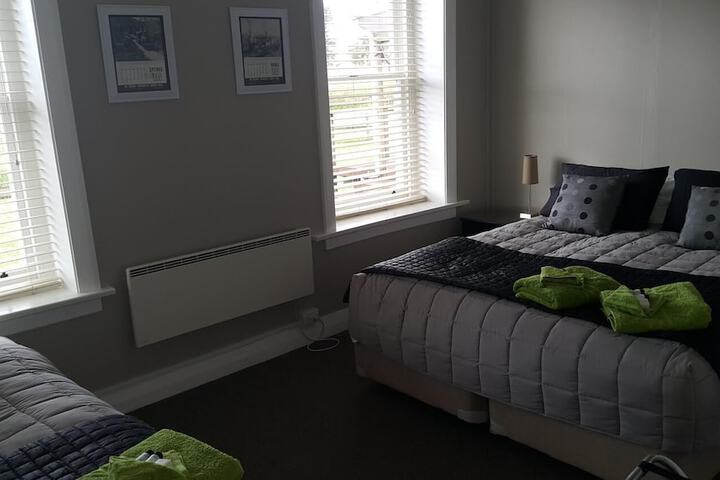 Room 8 of 28