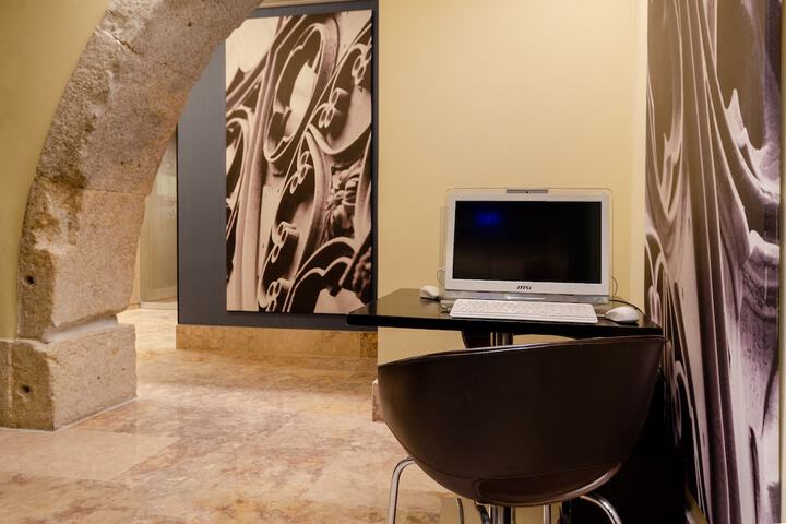 Business Center 124 of 143