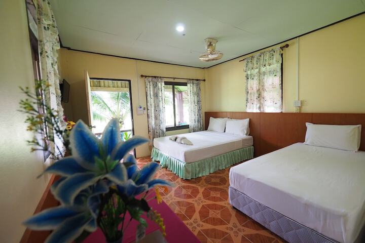 Room 14 of 90