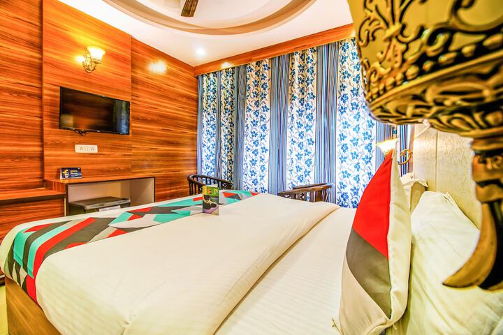 Room 4 of 15
