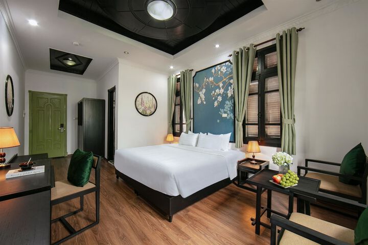 Room 27 of 47