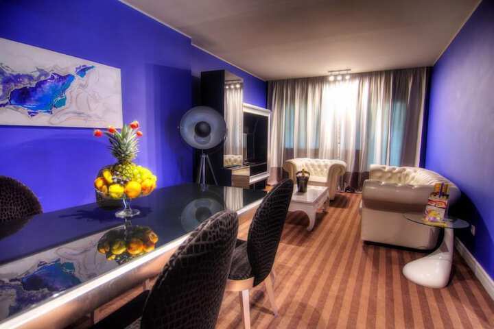 Room 27 of 75