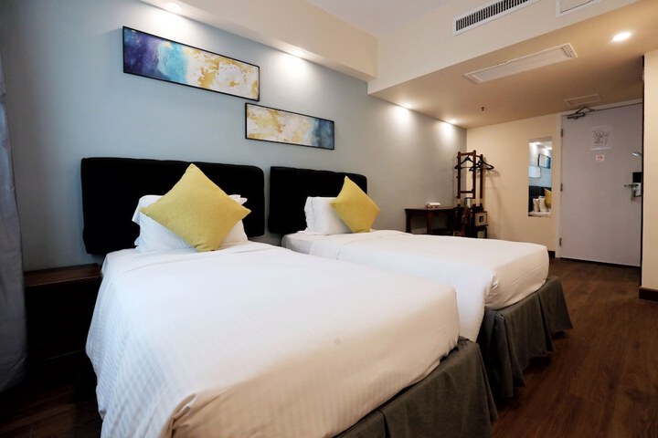 Room 20 of 29