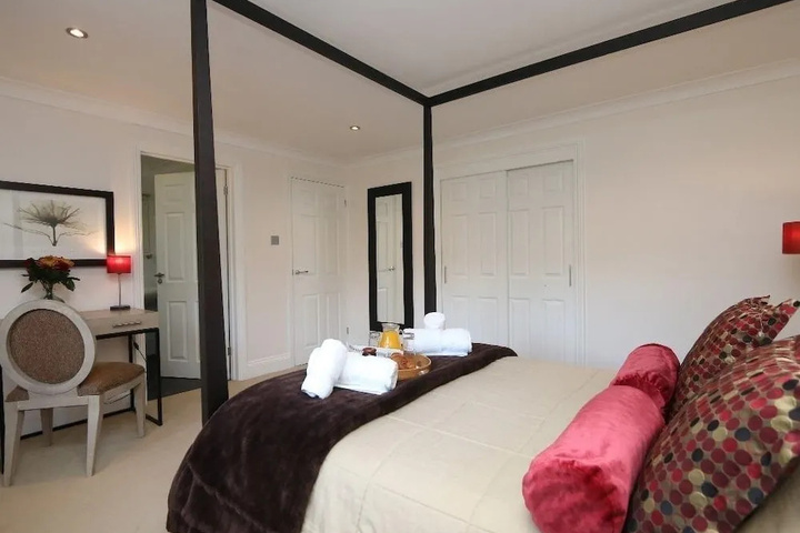 Room 3 of 19
