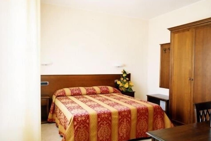 Room 9 of 56