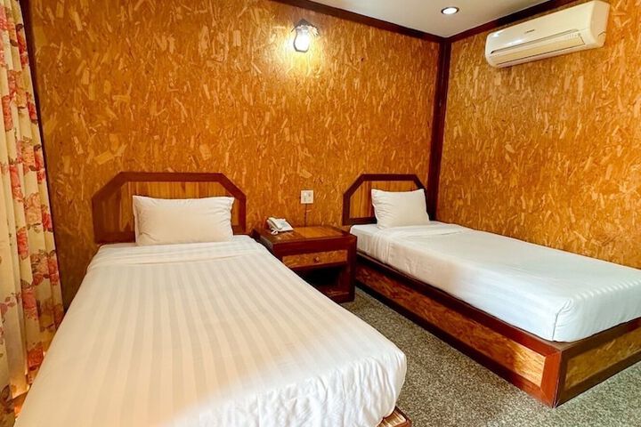 Room 5 of 30