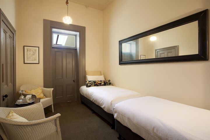 Room 12 of 35