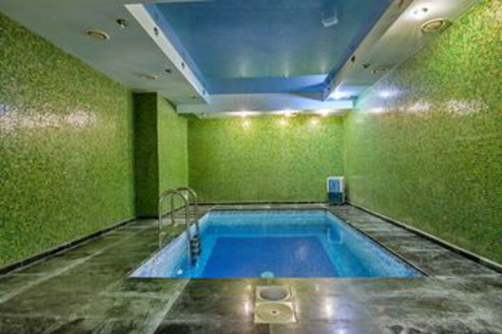Pool 26 of 30