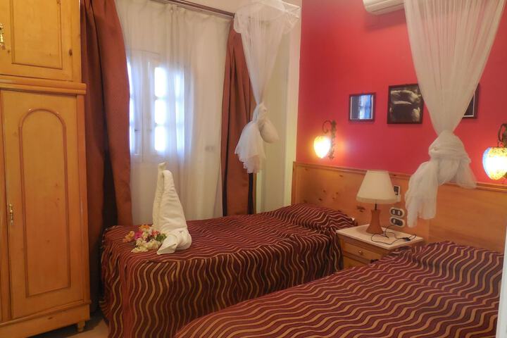 Room 6 of 56