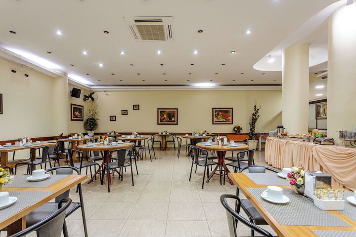Dining 60 of 80