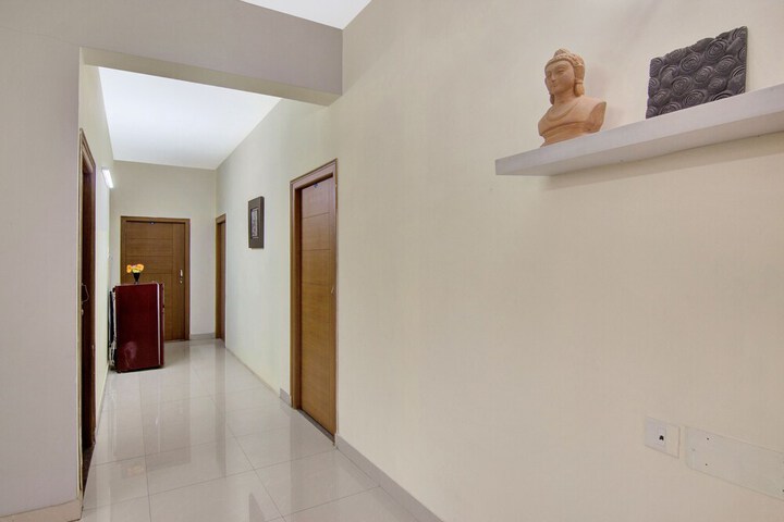 Ballroom/Hall 35 of 37