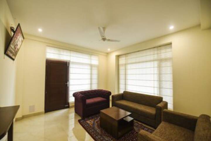 Hotel Interior 6 of 25