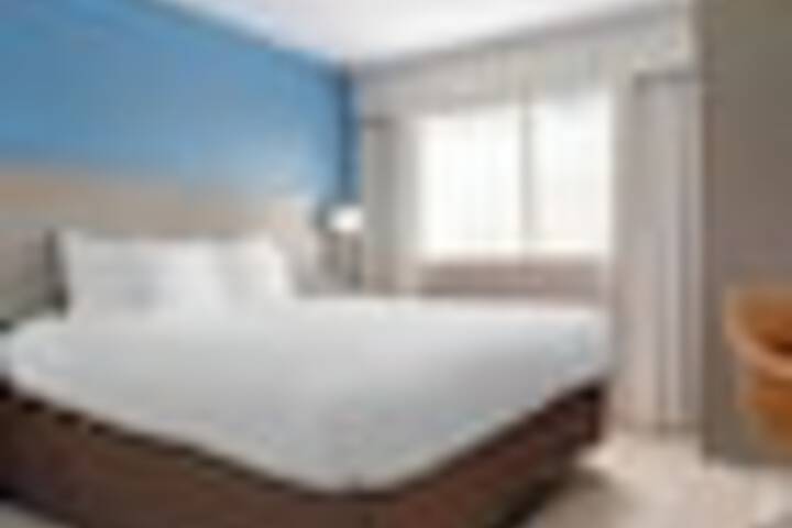 Room 47 of 213