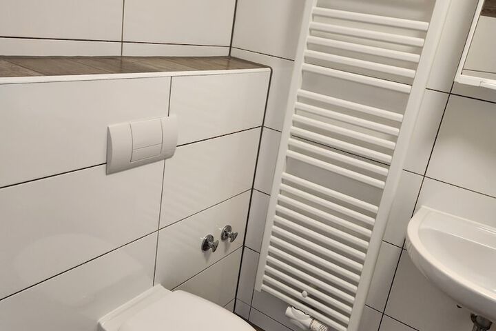Room 6 of 7
