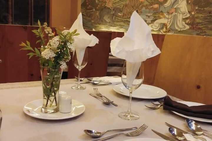 Dining 16 of 34