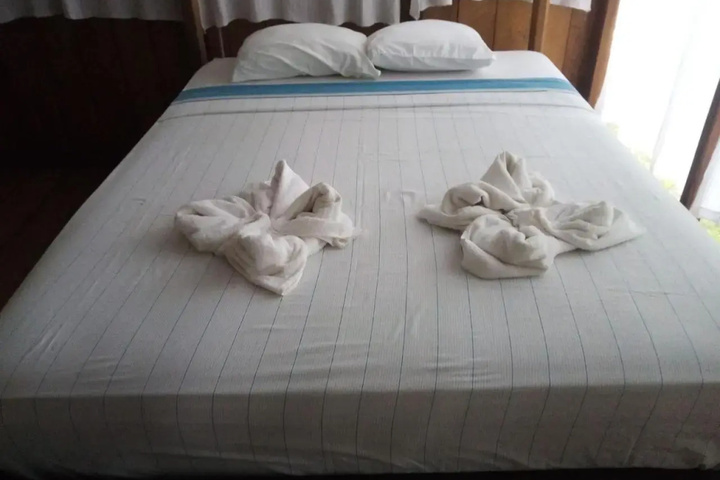Room 5 of 20