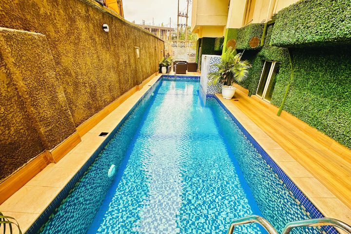 Pool 31 of 51