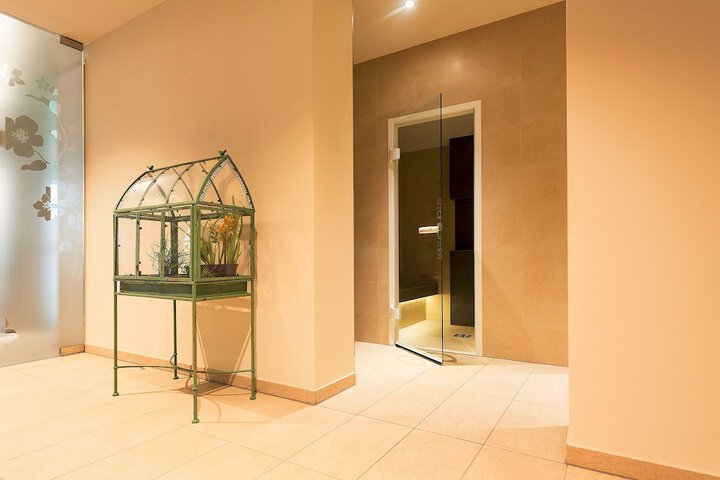 Steam room