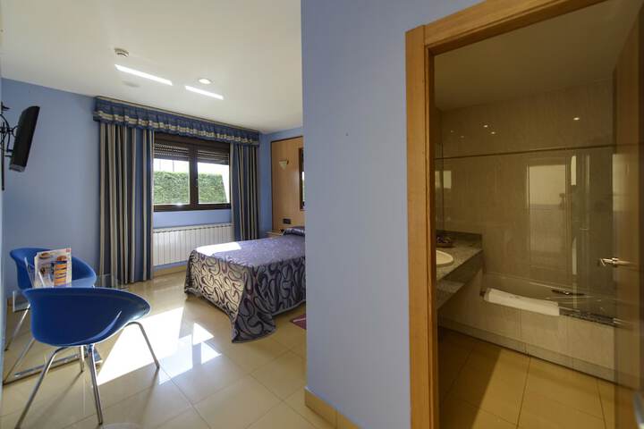 Room 2 of 30