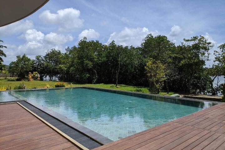 Pool 18 of 27