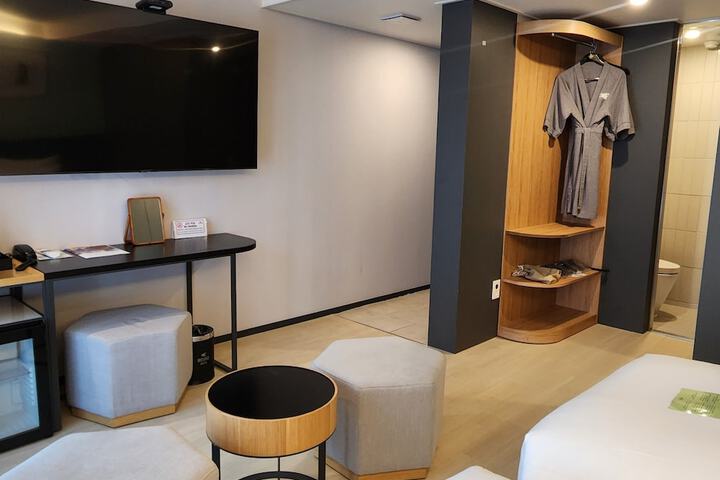 Room 54 of 219