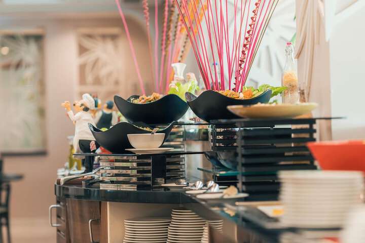 Dining 65 of 108