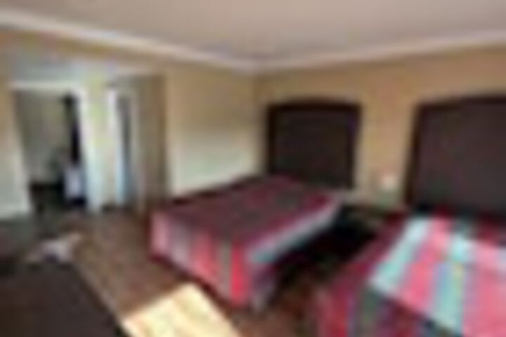 Room 65 of 126