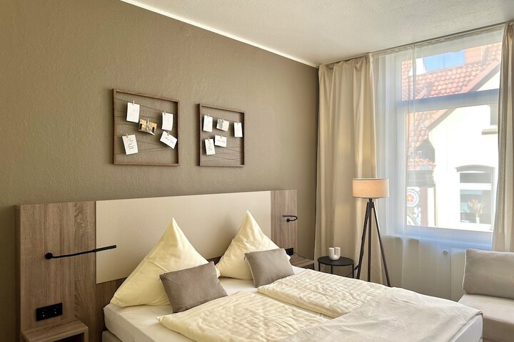Room 4 of 44
