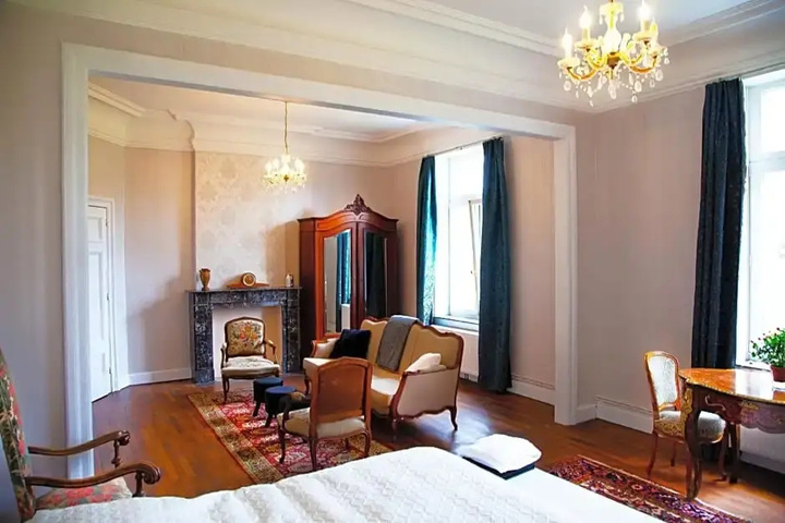 Room 6 of 21