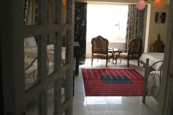 Room 28 of 114