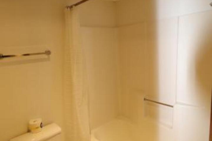 Room 44 of 46