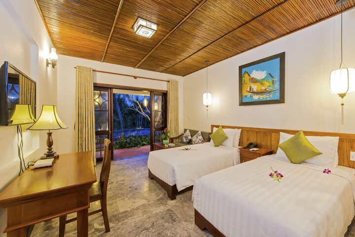 Room 2 of 23