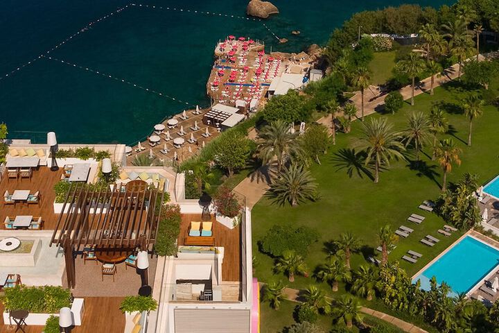 Pool Hotel