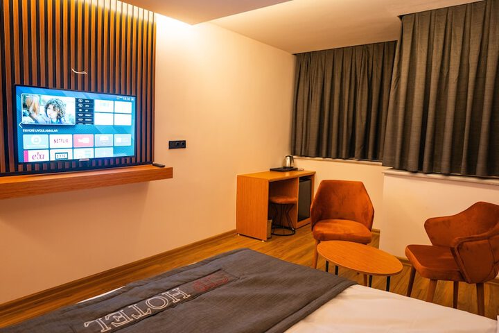 Room 51 of 86