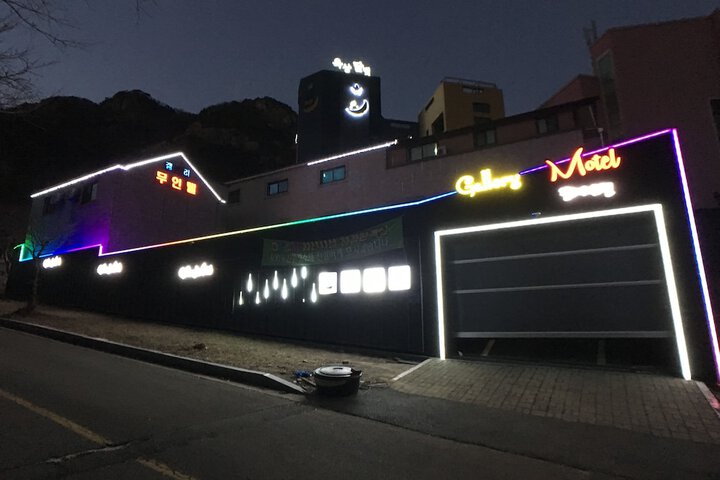 Hotel 7 of 19