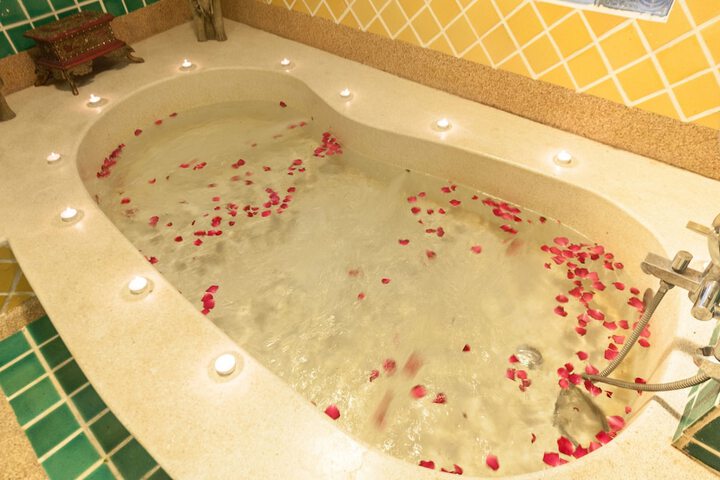 Hot Tub 52 of 100